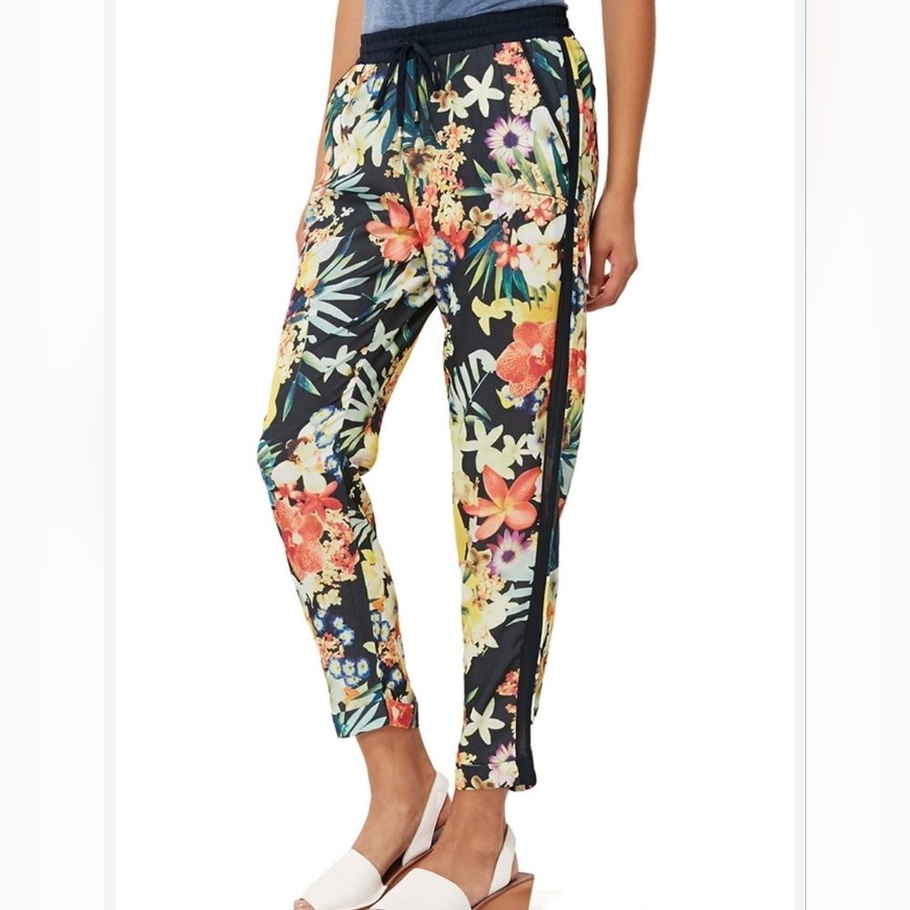 Daphnea Floral Pants